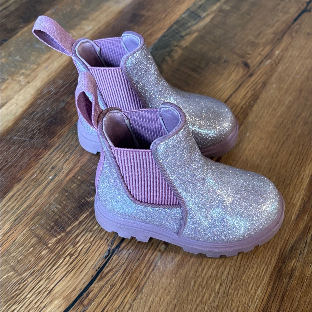 Native Boots live lightly pink Glitter Chelsea Boot Sz US 6